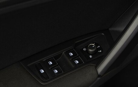 Volkswagen Tiguan II, 2017 год, 2 774 444 рублей, 18 фотография