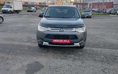 Mitsubishi Outlander III рестайлинг 3, 2014 год, 1 585 000 рублей, 1 фотография