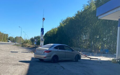 Hyundai Solaris II рестайлинг, 2013 год, 565 000 рублей, 16 фотография