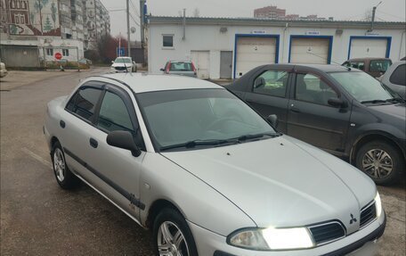Mitsubishi Carisma I, 1999 год, 300 000 рублей, 3 фотография