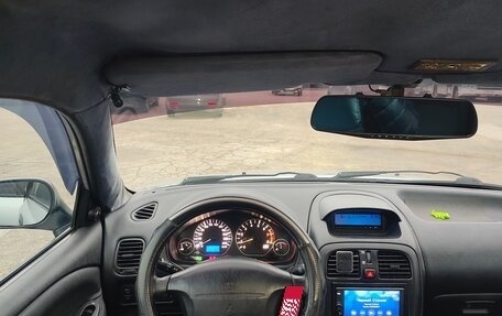 Mitsubishi Carisma I, 1999 год, 300 000 рублей, 11 фотография