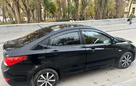 Hyundai Solaris II рестайлинг, 2011 год, 630 000 рублей, 2 фотография