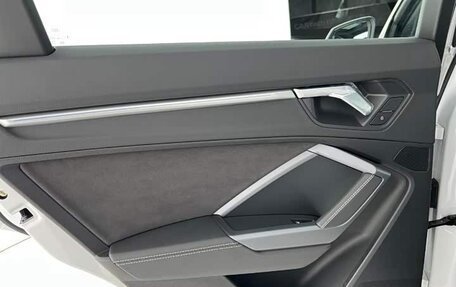 Audi Q3, 2023 год, 3 863 000 рублей, 25 фотография