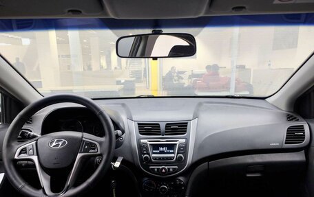 Hyundai Solaris II рестайлинг, 2015 год, 899 000 рублей, 17 фотография