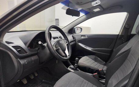 Hyundai Solaris II рестайлинг, 2015 год, 899 000 рублей, 20 фотография