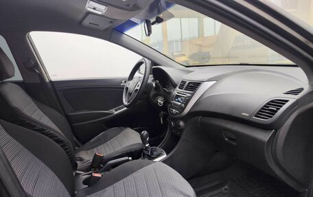 Hyundai Solaris II рестайлинг, 2015 год, 899 000 рублей, 13 фотография