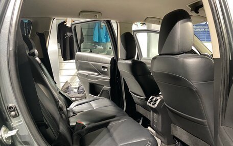 Mitsubishi Outlander III рестайлинг 3, 2019 год, 2 850 000 рублей, 11 фотография