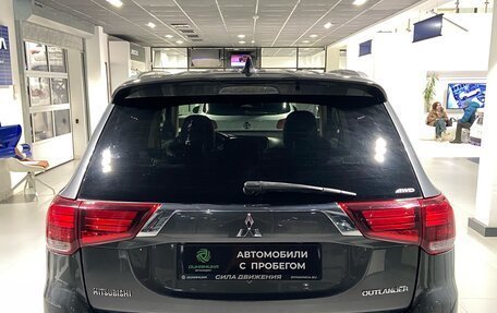 Mitsubishi Outlander III рестайлинг 3, 2019 год, 2 850 000 рублей, 6 фотография