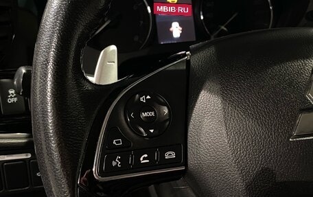 Mitsubishi Outlander III рестайлинг 3, 2019 год, 2 850 000 рублей, 19 фотография