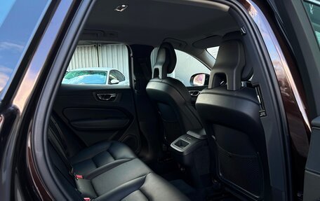 Volvo XC60 II, 2018 год, 3 628 700 рублей, 10 фотография