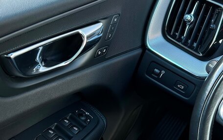 Volvo XC60 II, 2018 год, 3 628 700 рублей, 22 фотография