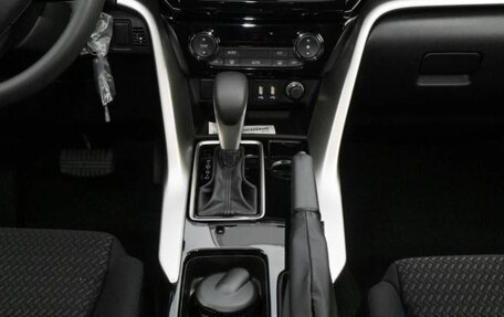 Mitsubishi Eclipse Cross, 2025 год, 2 650 000 рублей, 15 фотография