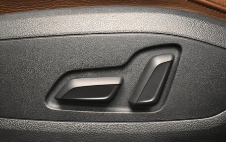 Audi A4, 2017 год, 1 875 000 рублей, 13 фотография