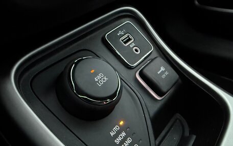 Jeep Compass II, 2020 год, 2 390 000 рублей, 22 фотография