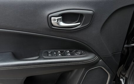 Jeep Compass II, 2020 год, 2 390 000 рублей, 25 фотография