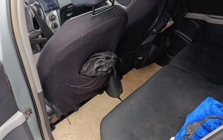 Toyota Yaris III рестайлинг, 2006 год, 590 000 рублей, 6 фотография