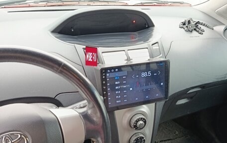 Toyota Yaris III рестайлинг, 2006 год, 590 000 рублей, 7 фотография