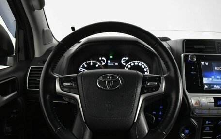 Toyota Land Cruiser Prado 150 рестайлинг 2, 2018 год, 4 390 000 рублей, 20 фотография