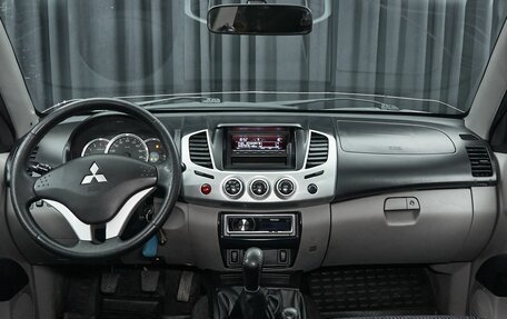 Mitsubishi L200 IV рестайлинг, 2011 год, 1 198 000 рублей, 9 фотография