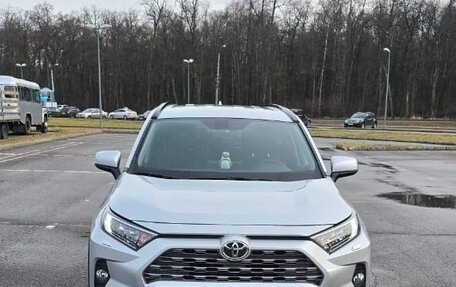 Toyota RAV4, 2020 год, 3 500 000 рублей, 1 фотография