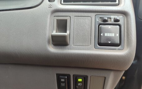 Toyota Gaia, 1998 год, 400 000 рублей, 8 фотография