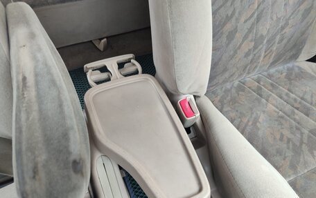 Toyota Gaia, 1998 год, 400 000 рублей, 11 фотография