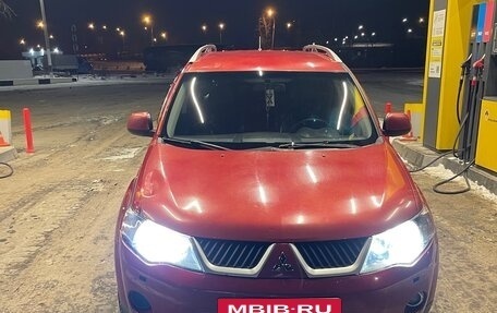 Mitsubishi Outlander III рестайлинг 3, 2008 год, 850 000 рублей, 2 фотография