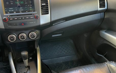 Mitsubishi Outlander III рестайлинг 3, 2008 год, 850 000 рублей, 18 фотография