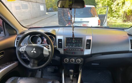 Mitsubishi Outlander III рестайлинг 3, 2008 год, 850 000 рублей, 20 фотография