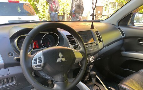 Mitsubishi Outlander III рестайлинг 3, 2008 год, 850 000 рублей, 16 фотография
