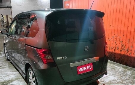 Honda Freed I, 2010 год, 1 090 000 рублей, 4 фотография