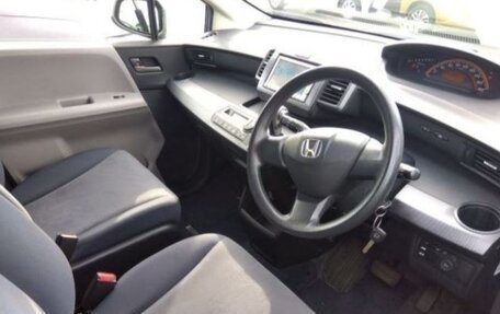 Honda Freed I, 2010 год, 1 090 000 рублей, 17 фотография