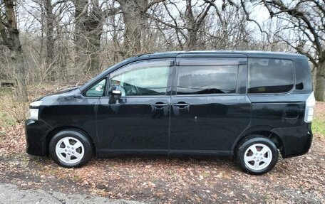 Toyota Voxy II, 2013 год, 1 750 000 рублей, 4 фотография