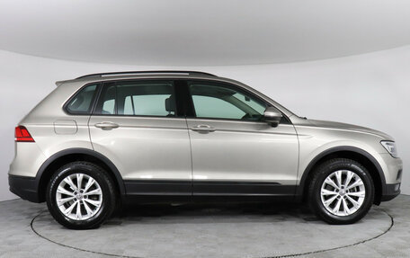 Volkswagen Tiguan II, 2020 год, 2 650 000 рублей, 4 фотография