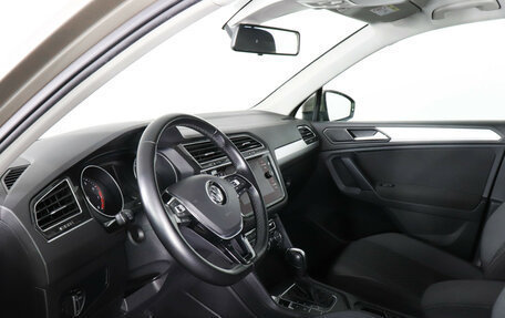 Volkswagen Tiguan II, 2020 год, 2 650 000 рублей, 9 фотография