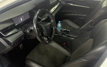 Toyota Camry, 2024 год, 3 600 000 рублей, 4 фотография