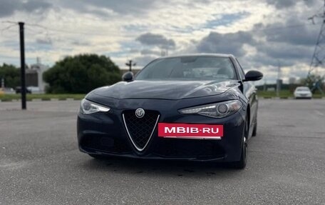 Alfa Romeo Giulia II, 2016 год, 2 100 000 рублей, 3 фотография