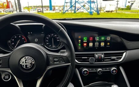 Alfa Romeo Giulia II, 2016 год, 2 100 000 рублей, 13 фотография