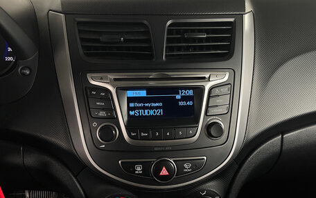 Hyundai Solaris II рестайлинг, 2015 год, 860 000 рублей, 14 фотография