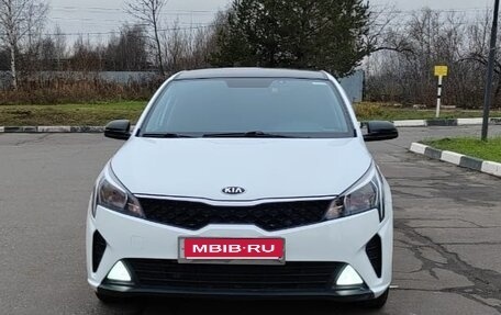 KIA Rio IV, 2020 год, 1 400 000 рублей, 1 фотография