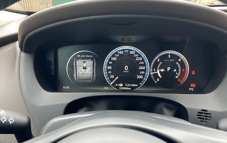 Jaguar F-Pace, 2016 год, 2 840 000 рублей, 13 фотография