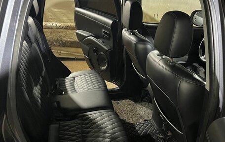 Mitsubishi Outlander III рестайлинг 3, 2011 год, 960 000 рублей, 10 фотография