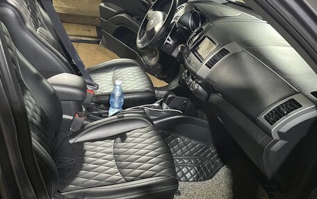 Mitsubishi Outlander III рестайлинг 3, 2011 год, 960 000 рублей, 17 фотография