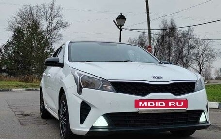 KIA Rio IV, 2020 год, 1 400 000 рублей, 3 фотография