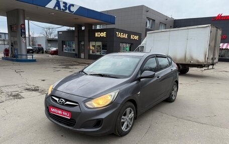 Hyundai Solaris II рестайлинг, 2011 год, 595 000 рублей, 1 фотография