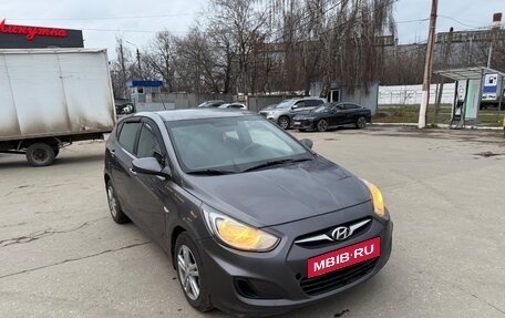 Hyundai Solaris II рестайлинг, 2011 год, 595 000 рублей, 9 фотография