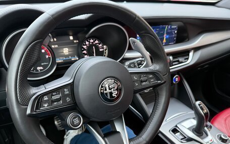 Alfa Romeo Stelvio, 2021 год, 3 690 000 рублей, 4 фотография