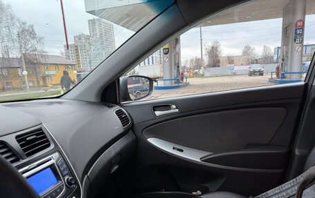 Hyundai Solaris II рестайлинг, 2011 год, 595 000 рублей, 12 фотография