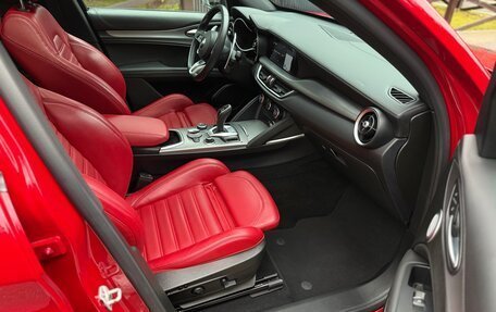 Alfa Romeo Stelvio, 2021 год, 3 690 000 рублей, 6 фотография