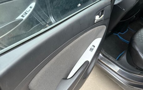 Hyundai Solaris II рестайлинг, 2011 год, 595 000 рублей, 15 фотография